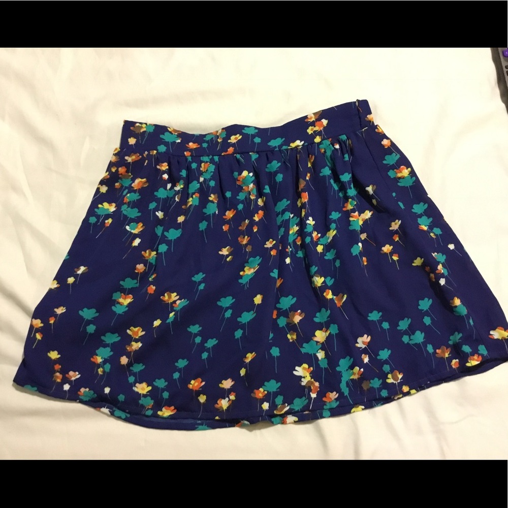 Ladies blue floral skirt